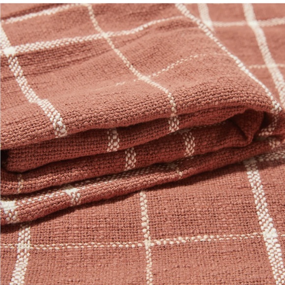 NEW🔥Little Korboose by April
Nemeth Woven Throw Blanket in
Rust 50” x 60” - Picture 3 of 5